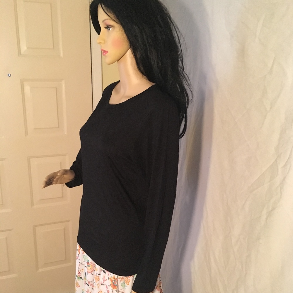Carol Vee Black Long Sleeved Top - Picture 4 of 4